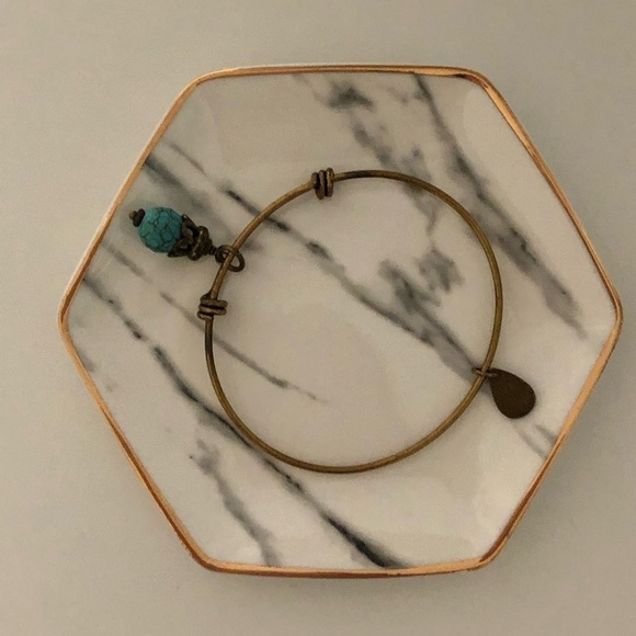 Bella Ryann Expandable Charm Bracelet Gold - Picture 4 of 4